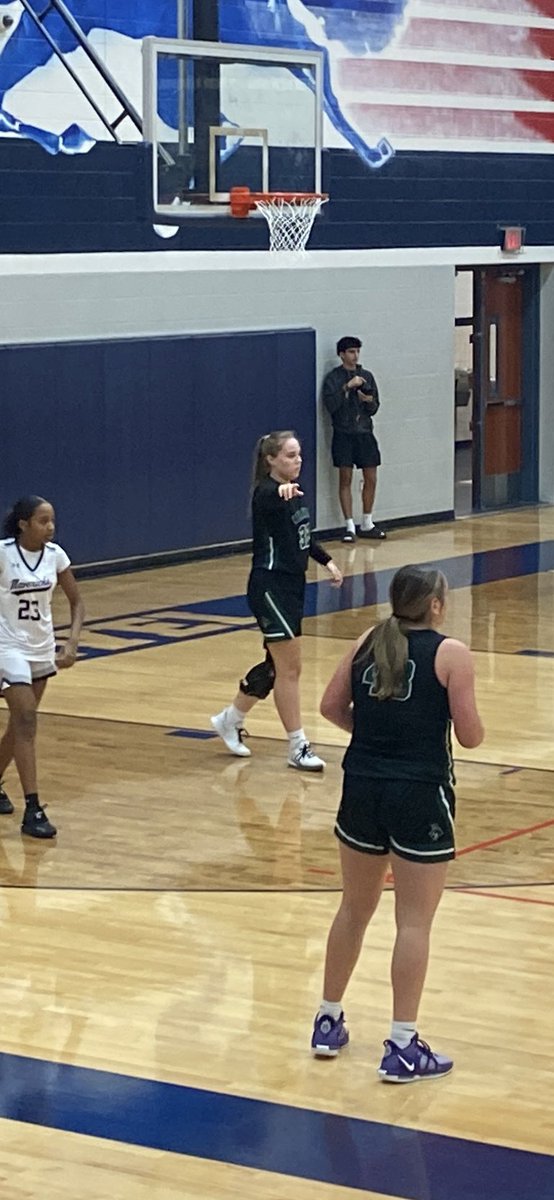 GigiReddinger's tweet photo. Go Lady Knights! #cfhs #clearfallsgirlsbasketball 🖤⚔️💚 #gmoney #defygravity #walktalltalksmallplayball 🏀 #teamwork https://t.co/JHyoBUy5fr