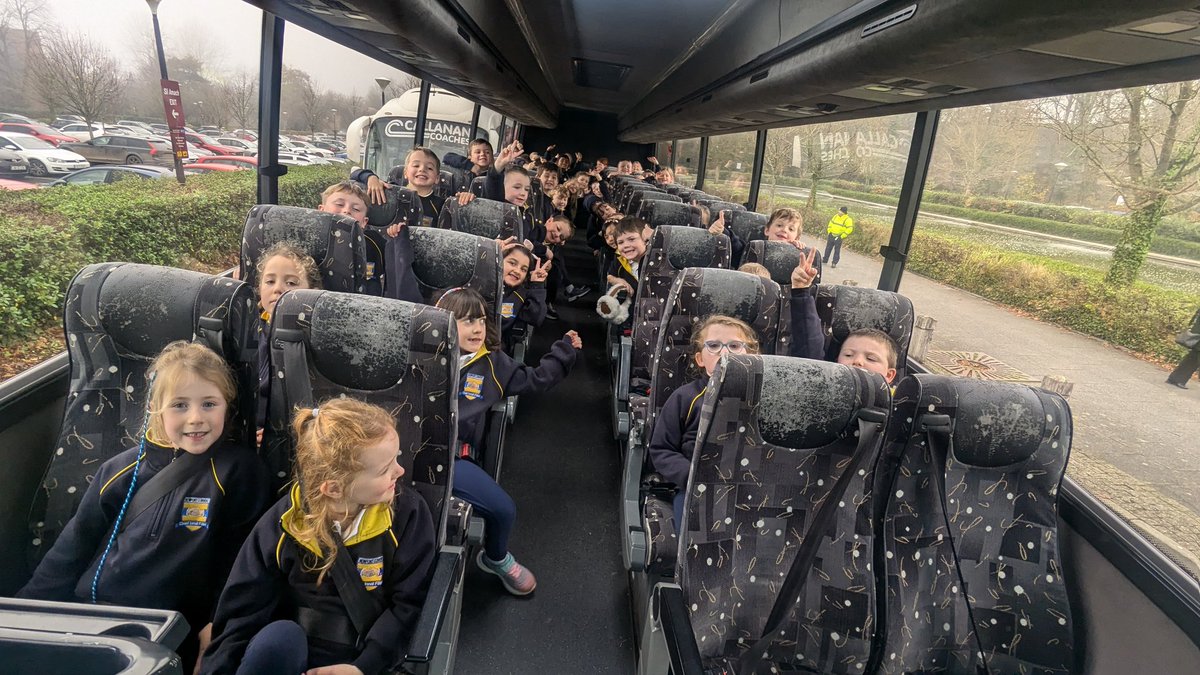 ConventNewport's tweet photo. Senior infants enjoyed their trip to @UL today for the 'Ugly Animals: Weird life underwater' science show to celebrate science week 🥰🐋🐠🦈 https://t.co/gXa2iozWB9