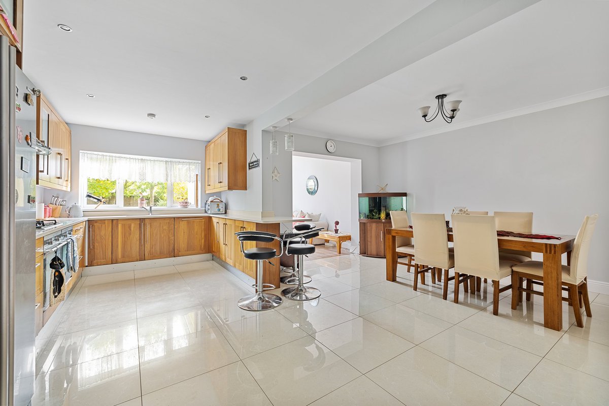 French Estates tweet media