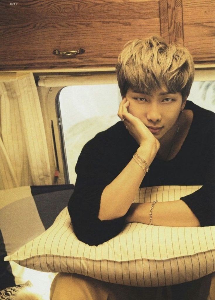 Dtx_too's tweet photo. معلومة مهمة وسريعة تعرفو ان اختصار RM مهو اختصار ل rap monster !! ذا اختصار لكلمة Real Me يلي اختارها نامجون حتى يعبر عن نفسه باغانيه ويكتشف نفسه اكثر واكثر
#7YearsWithRM https://t.co/I0gEEXiXMp