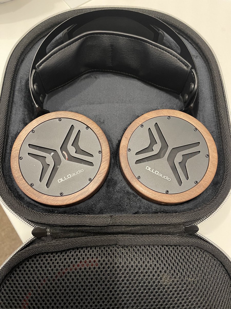 wada_screaming's tweet photo. 話題のアイツをMNG。
明日はひたすらリファレンスを聴くのである。
#OLLOAUDIO #MNG https://t.co/3fVtM5aUWv