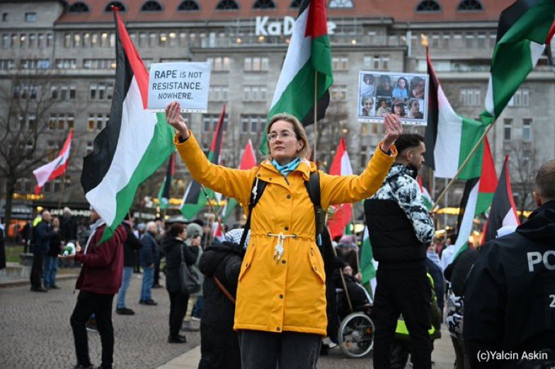 Nicht wir müssen dem Terror weichen, sondern der Terror muss weichen. #b1311