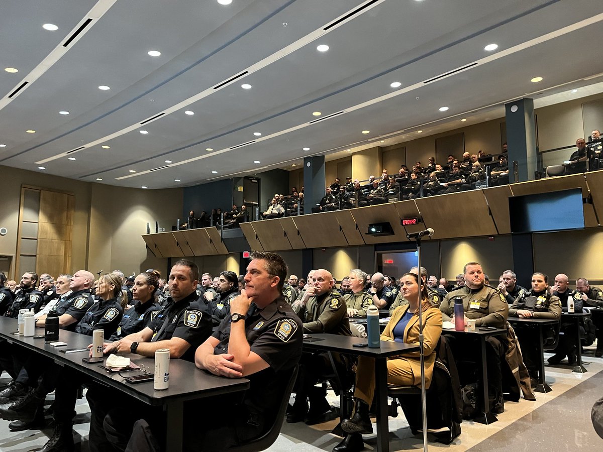 14e journée nationale de la sécurité routière organisé par l’ADPQ à ⁦<a href="/ENPQ_Officiel/">ENPQ</a>⁩ #police #servirerproteger