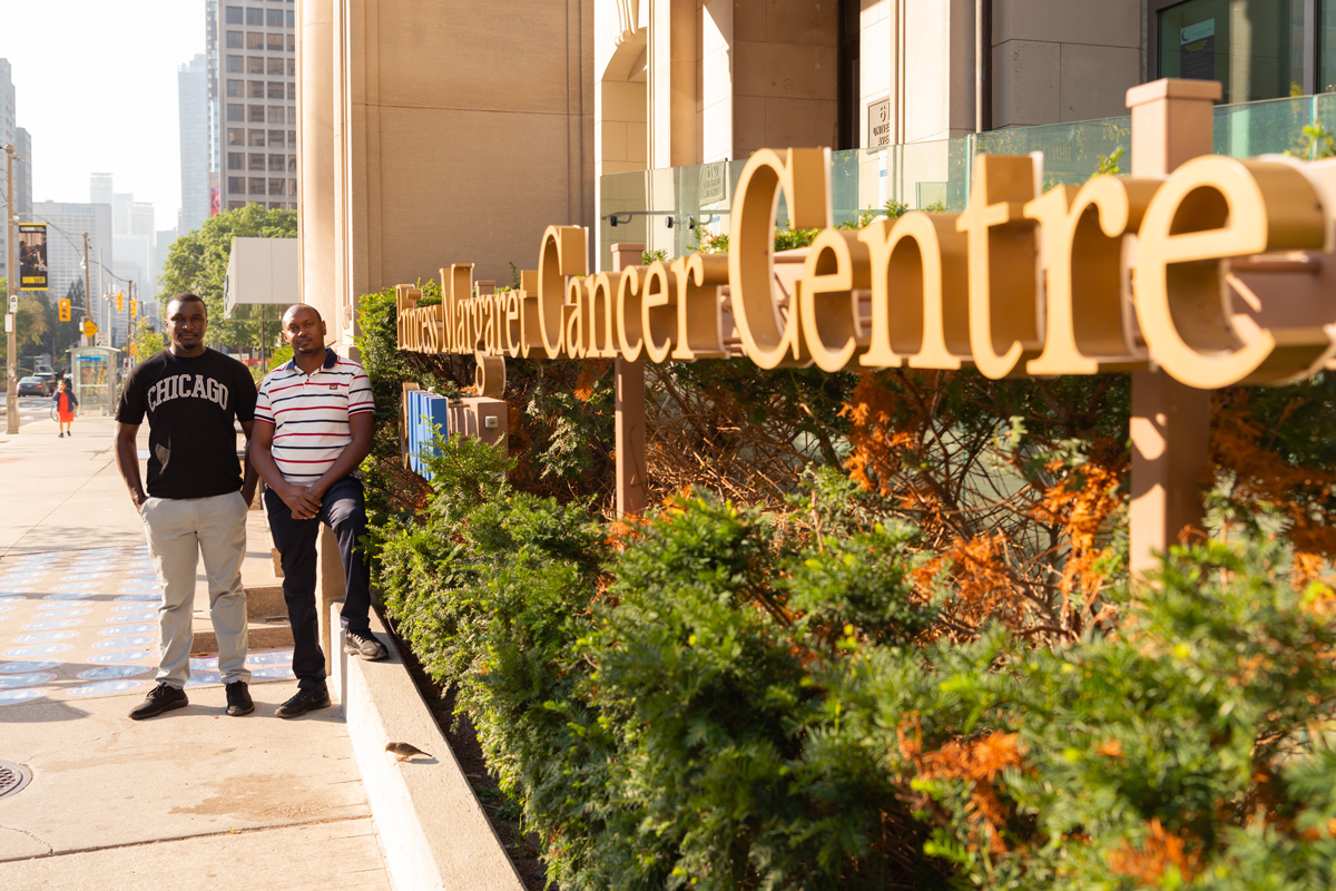 👀“Eye-opening.” “Game-changing." 🗣️Drs. Eliazaro and Wahome describe their time spent learning about treatment of gynaecological cancers during their observership in Toronto before returning home to Eldoret, Kenya. uoft.me/b3B #uoft #uoftmedicine #uoftobgyn #gynonc