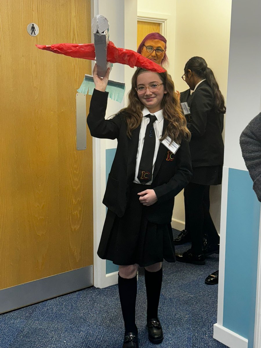 AeroSociety's tweet photo. To celebrate National Engineering Day, we were delighted to take part in @Boeing's Girls into Engineering event! Thank you @Boeing for having us, it was amazing to work on the Glider Challenge with three schools. #tomorrowsengineers #nationalengineeringday @EUKEducation https://t.co/I2hZzXdkty