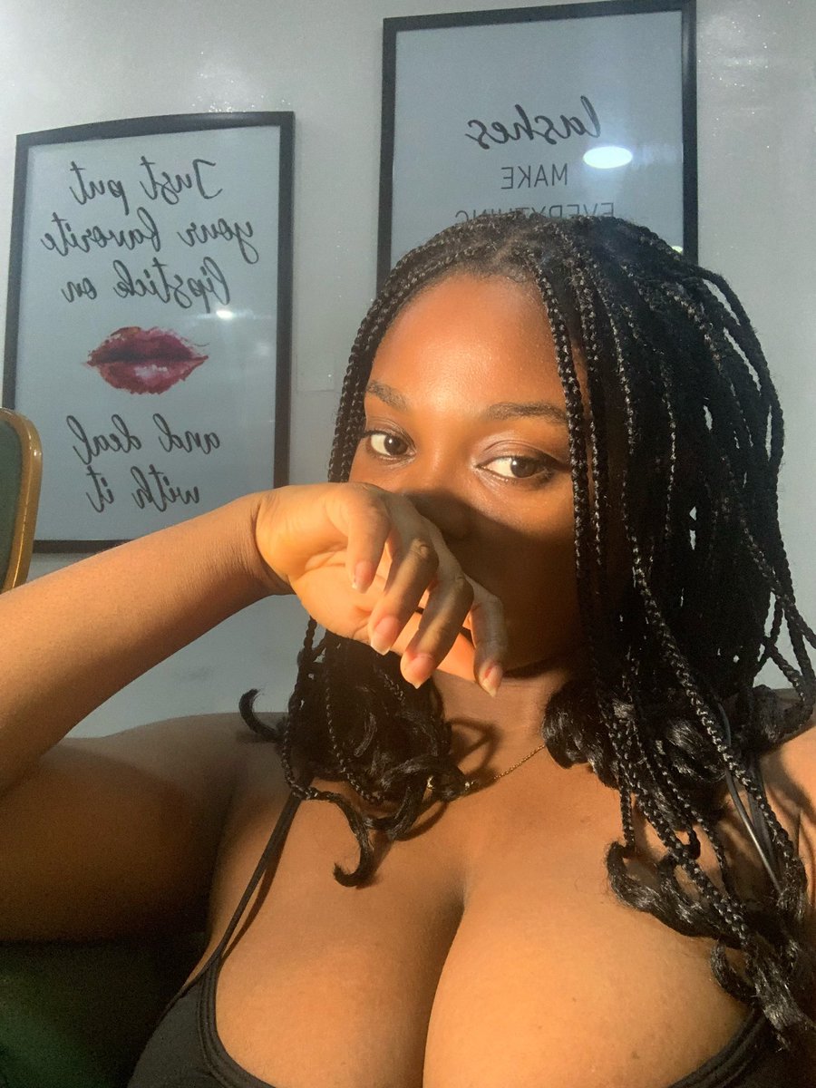 ForwithLight's tweet image. One hand on my face like I’m shy