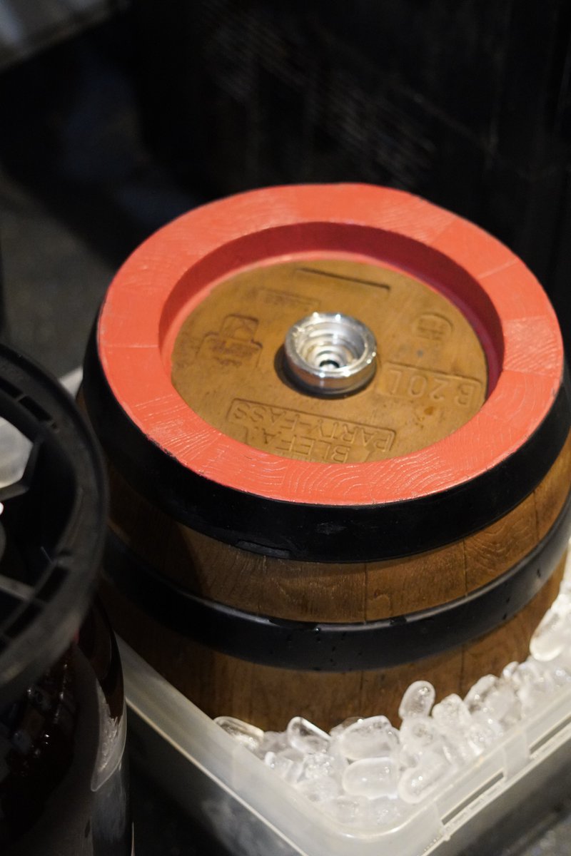 Our Tap Takeover with <a href="/DonzokoBeer/">Donzoko</a> is on! The one time we have a beer called Evergreen on and Liala gets rid of her green hairstreak 🥲💚

At least she's got a green jumper on! We've got multiple kegs on, and later on we'll be pouring Northern Helles from gravity cask...