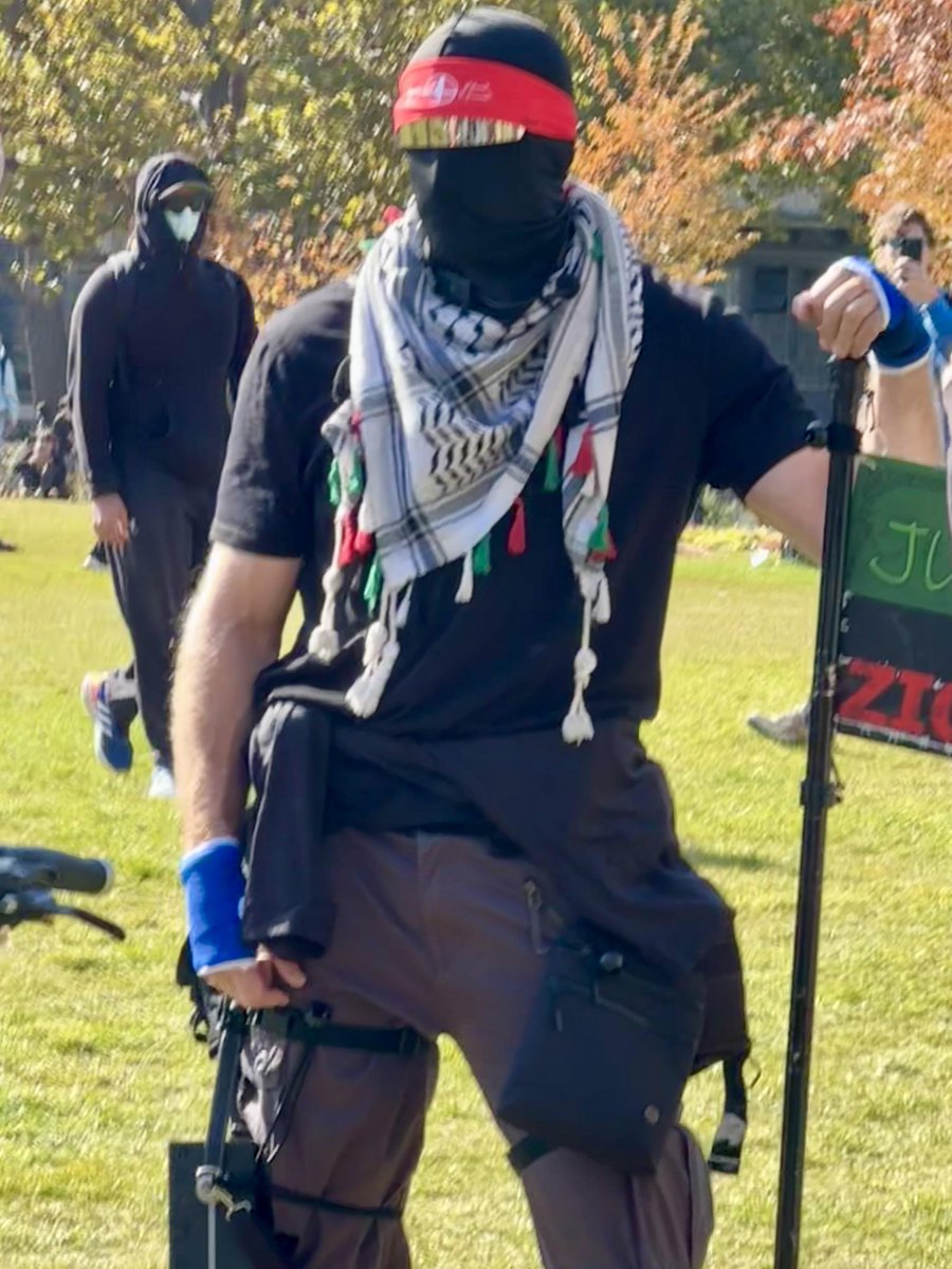 bettybloodclot's tweet photo. This is @DavidFShultz from Toronto who's identity was unmasked after arrested
How many of the HamasHoles are self hating white liberals and how many are immigrants? 
Why is NO ONE shutting this crap down? https://t.co/sLqQJfmboi
