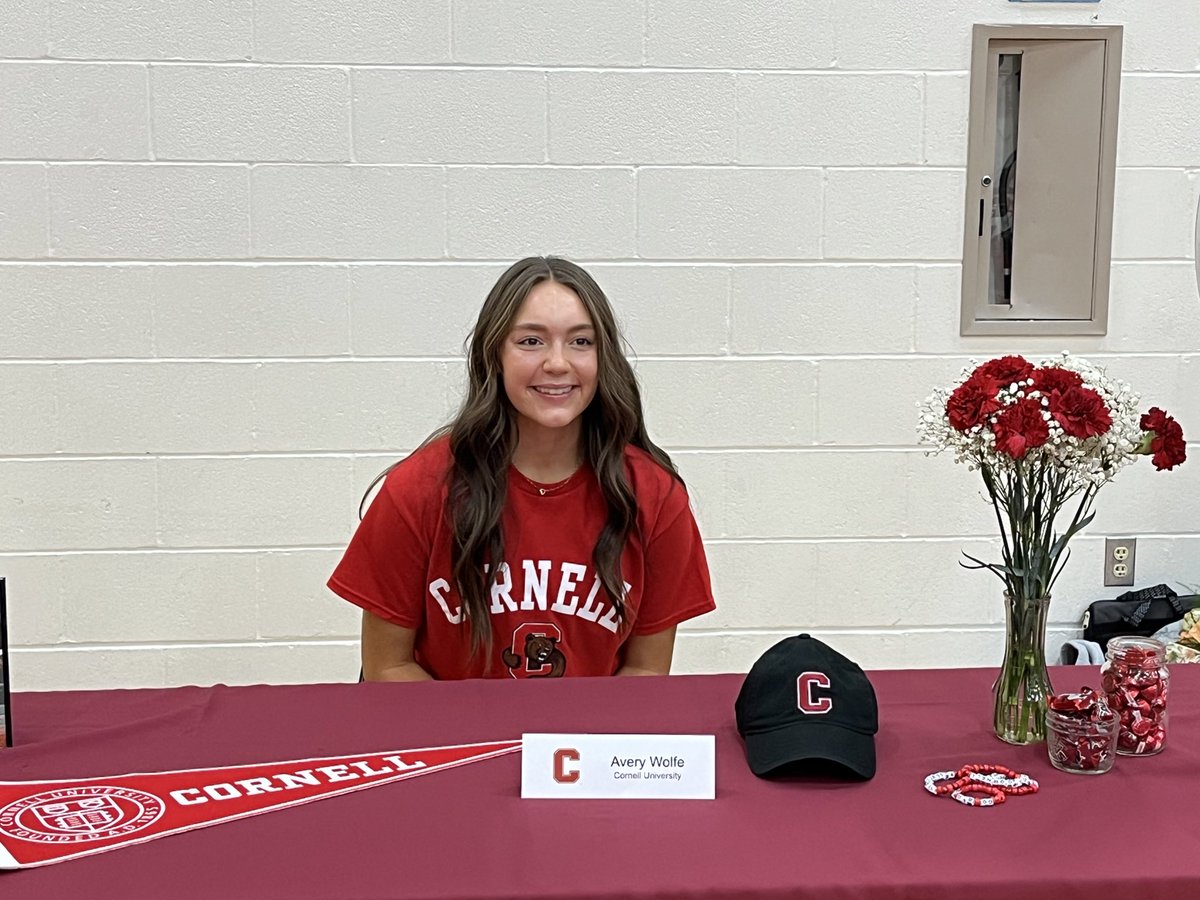 papiosoftball's tweet photo. Congrats @averykwolfe on your commitment to Cornell University.  We are so proud of you and your future is bright! #dbd #WeArePLV https://t.co/P2tTGH1Iqw