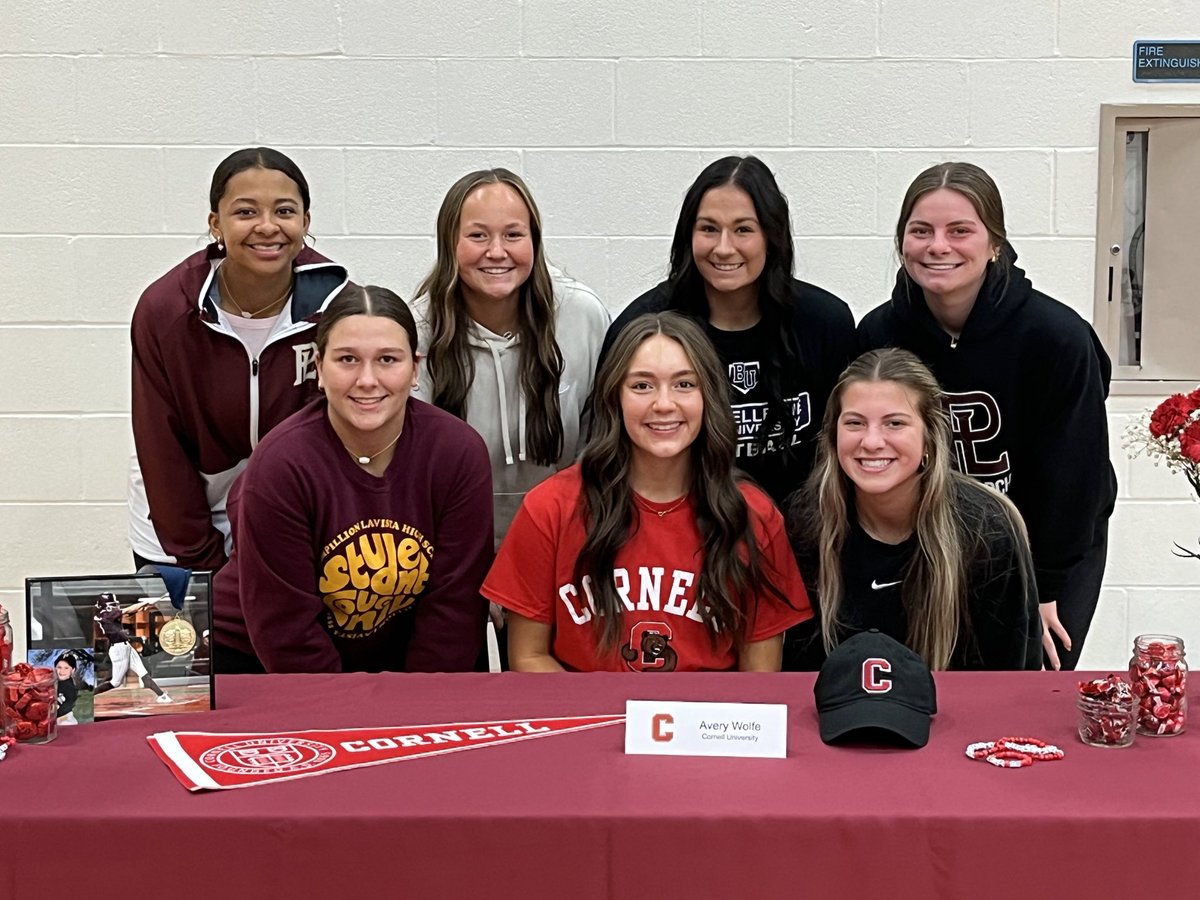 papiosoftball's tweet photo. Congrats @averykwolfe on your commitment to Cornell University.  We are so proud of you and your future is bright! #dbd #WeArePLV https://t.co/P2tTGH1Iqw