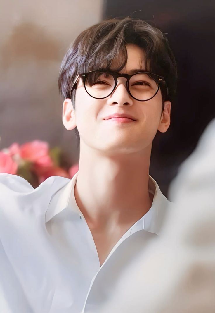 Una vez me pregunte a mi mismo ¿Cuánto dura el amor ? Divague mi mente intentando buscar la respuesta hasta que un día mirando aquel cielo  entendí que dura el tiempo que nosotros deseemos cuidarlo por qué el es eterno y jamás se acaba o se muere .