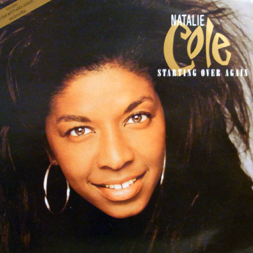 myfizzypop's tweet image. Everyone loved #MissYouLikeCrazy, but my mum &amp;amp; I's favourite song to sing along to fron #NatalieCole's #GoodToBeBack opus was #StartingOverAgain. This gorgeous, romantic ballad, full of hope, was finally released as a single #onthisdayinpop in 1989. Heaven
onthisdayinpop.com/2014/04/natali…