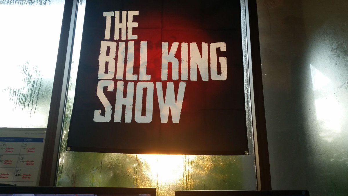 CrazyCharlie615's tweet photo. The @BillisKing FULL SHOW 11-2-20
https://t.co/5Lf7Vq5738
The Time Machine has arrived, you see what I'm sayin? It kicks off w/Black, fun w/Audio Mon, NO Guesting, Balls of Steel, & we get to JUMP AROUND w/JIB!
Don't miss the laugh track at the end!
#LachePas #NoHalfSteppin https://t.co/636VIgT7Gr