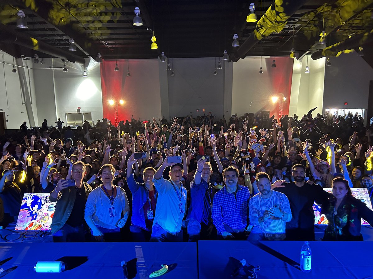 IanStuartHanlin's tweet image. What a weekend!
Thanks @SonicExpo for an amazing experience! Staff, Volunteers and guests, you were all the best!
🖤❤️