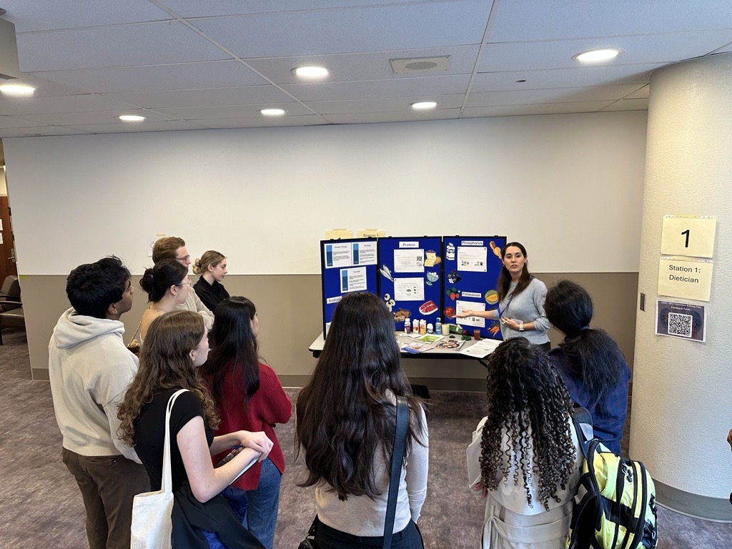 McmasterUgme's tweet photo. #McMasterUGME Kidney Day for the Class of 2027 was a success at St. Josephโs Hospital, Charlton Campus! ๐ฅ๐ฉบ Students engaged with 10 interactive stations for hands-on learning about kidney care. https://t.co/b8Kx1vSENa