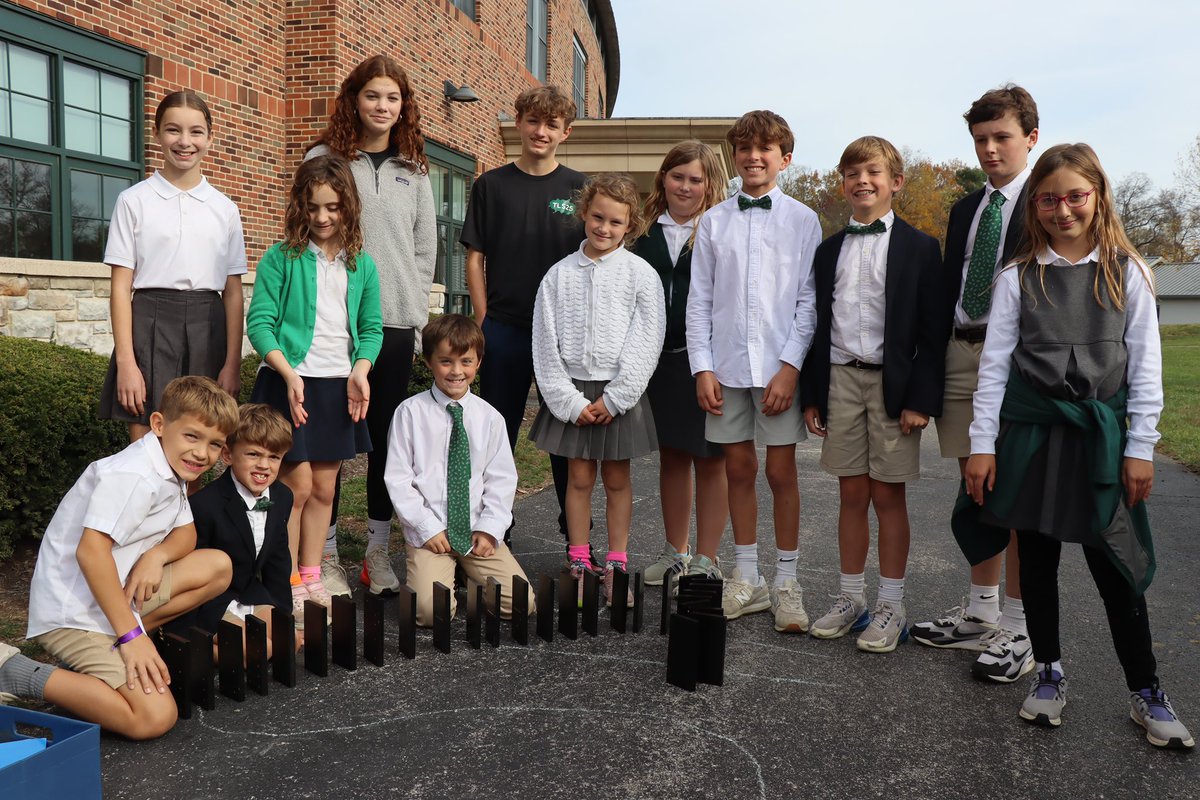 Our Fourth Annual Turkey Trot! Grades 1-8 reunited with their school families on Friday to trot through challenges, write notes of gratitude, and play games—all while creating unforgettable memories together. There’s no doubt about it—family time truly is the best time! 💚🦃