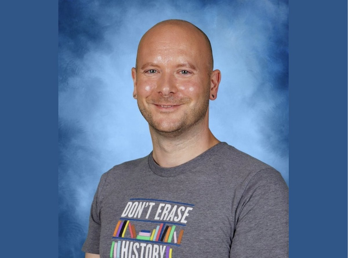 GSUArtSci's tweet image. Registered play therapist and WGSS MA student Jacob “J.D.” Dreiling is committed to doing the work of helping others with their mental health. Read how they are helping others navigate their emotions: t.gsu.edu/3USu2rF

#MentalHealth #TheStateWay @gsuwgss