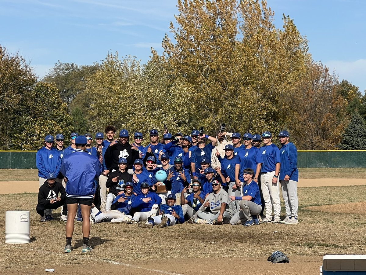 So proud of <a href="/LoganMichel_5/">Logan Michel ¹⁷</a> for the work he’s putting in! 💙🐾⚾️