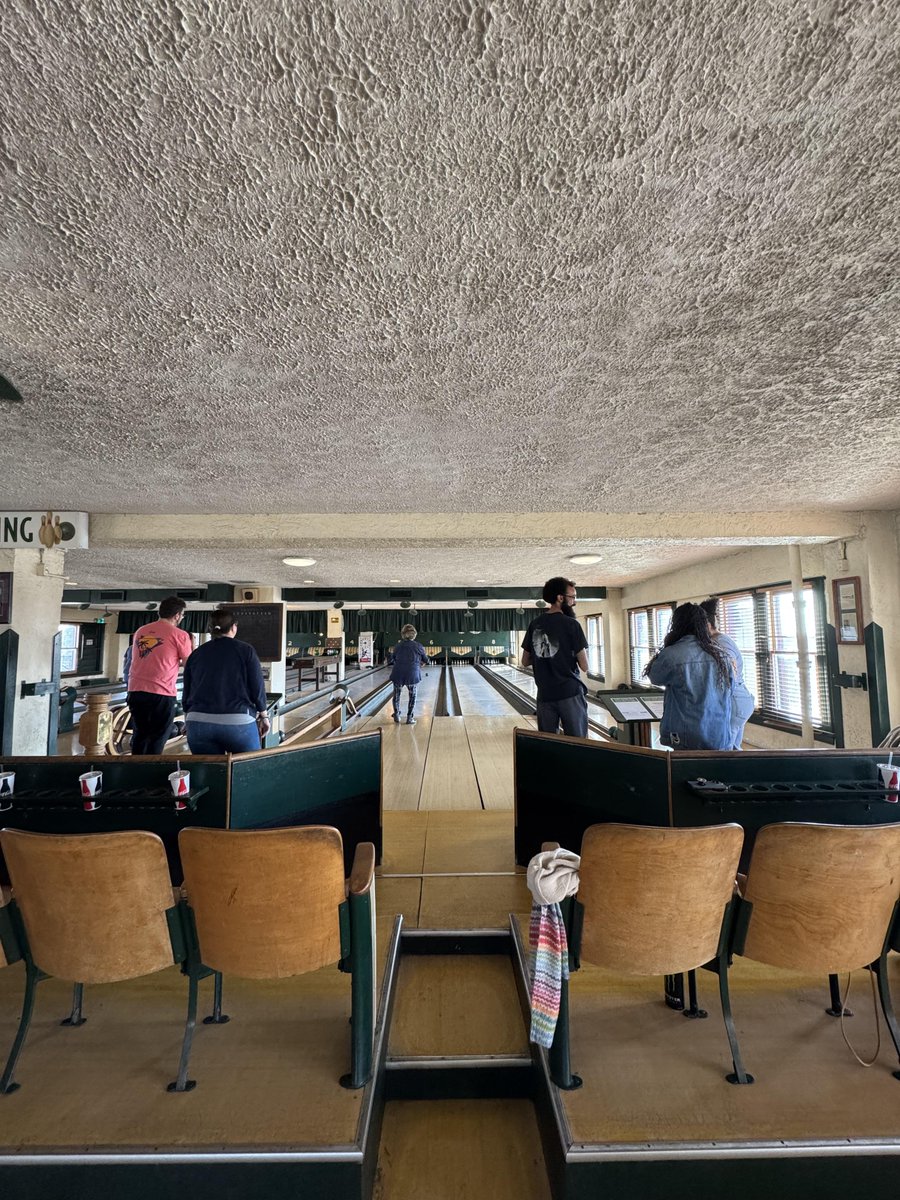 MOWIndiana's tweet photo. The Meals on Wheels staff had a great time last Thursday at Atomic Bowl Duckpin in Fountain Square! Team members gathered for off-site bonding and fun after Bingo Bash! Thanks for having us 🎳 https://t.co/H1drLv7nn4