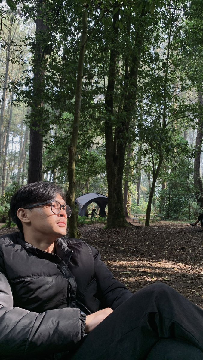 ulfamartt's tweet photo. Senyummu adalah belantara hutan, dan aku menikmati ketersesatanku didalamnya https://t.co/o3ccU1jzjI