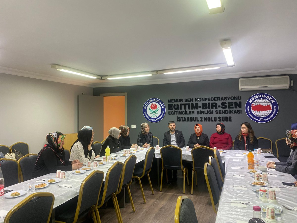 Sdka_Aydin's tweet photo. Eğitim-Bir-Sen İstanbul 2 Nolu şubemizi ziyaret edip çekirdek kadromuzla bir araya geldik.

Teşkilatımızın heyecanı bizi motive etti

Üyelerimizin çay eşliğinde sohbetler yapacağı yeni şube merkezimiz ikinci evimiz sıcaklığında..
Mahmut Akay Başkanımız başta olmak üzere emek veren tüm teşkilata teşekkür ediyorum

Komisyon Başkanımız Fatma Aktuğ ve ekibine verimli toplantı için teşekkür ediyoruz

@mavera4720 
@ebsistanbul2