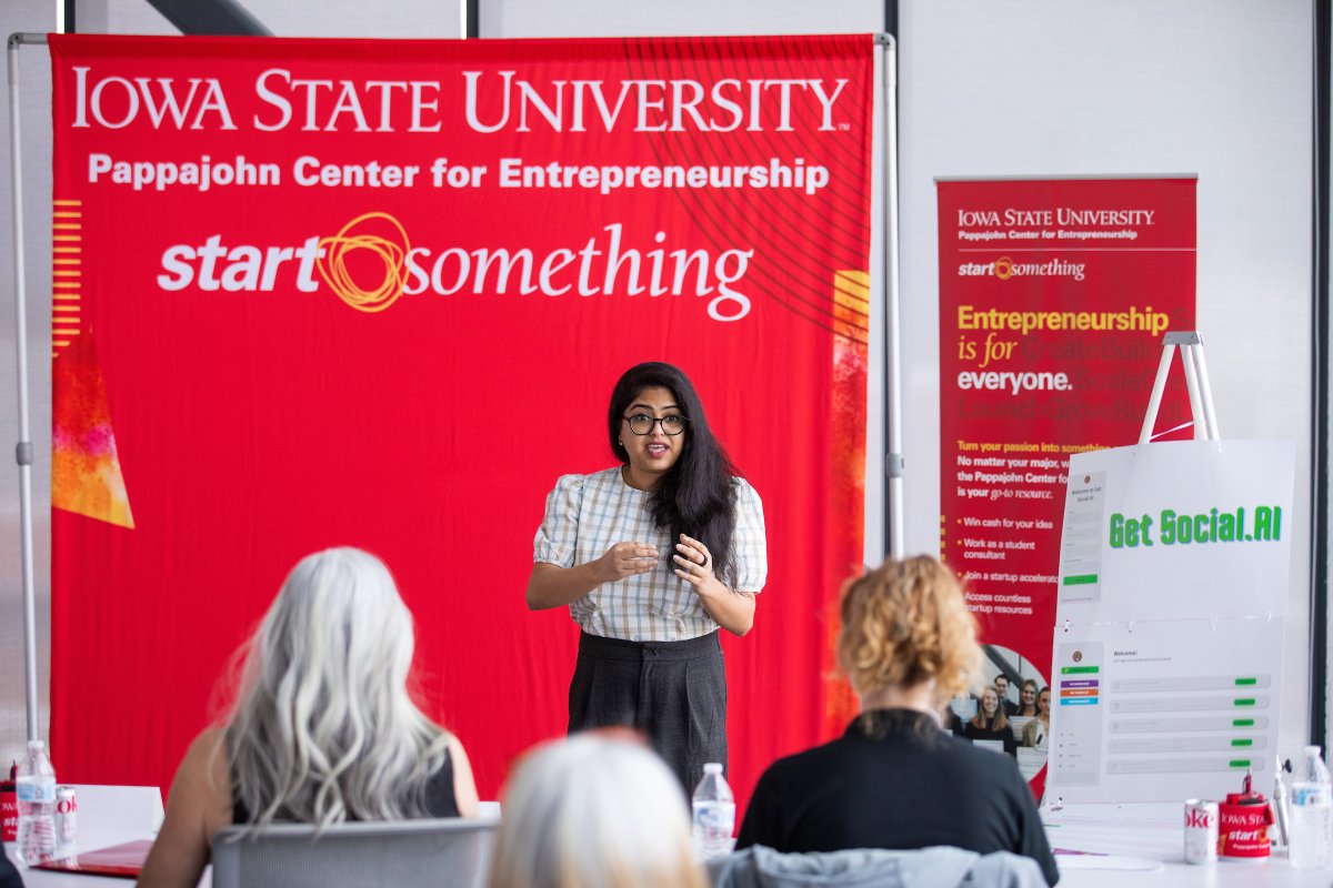 IowaStateUNews's tweet photo. Why do students choose to Start Something at Iowa State?
🔴#1 in Iowa for entrepreneurship – U.S. News and Princeton Review
🟡A 146,000-square-foot playground for innovation and collaboration
🔴Access to a network of resources to bring their ideas to life
https://t.co/irCfeFxSmp https://t.co/oOHIGrnlqM