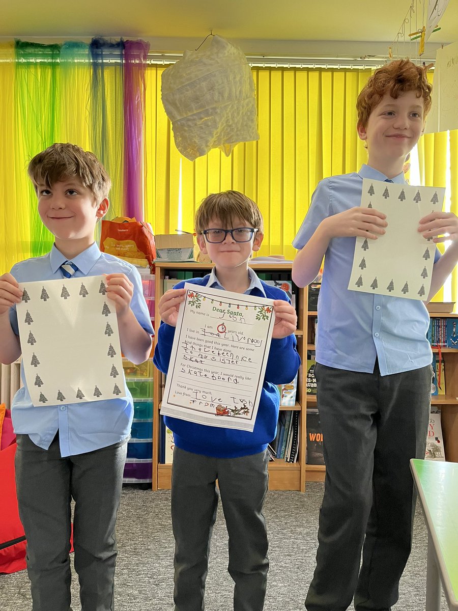 P1 have enjoyed writing their letters to Santa this morning in English.
Now to be sent in the post with lots of fingers crossed for some presents
<a href="/StVincentsL12/">St. Vincent's School</a>