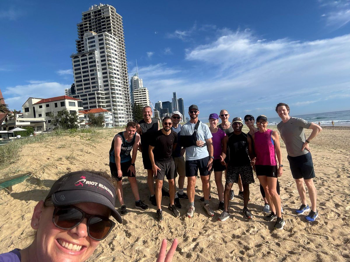 Oh hey COSA, sun comes up ar 4am. We run at 6 😎😮‍💨😴

What a great cancer conquering crew 🙌🏻

#cosa24 <a href="/COSAoncology/">COSA</a>