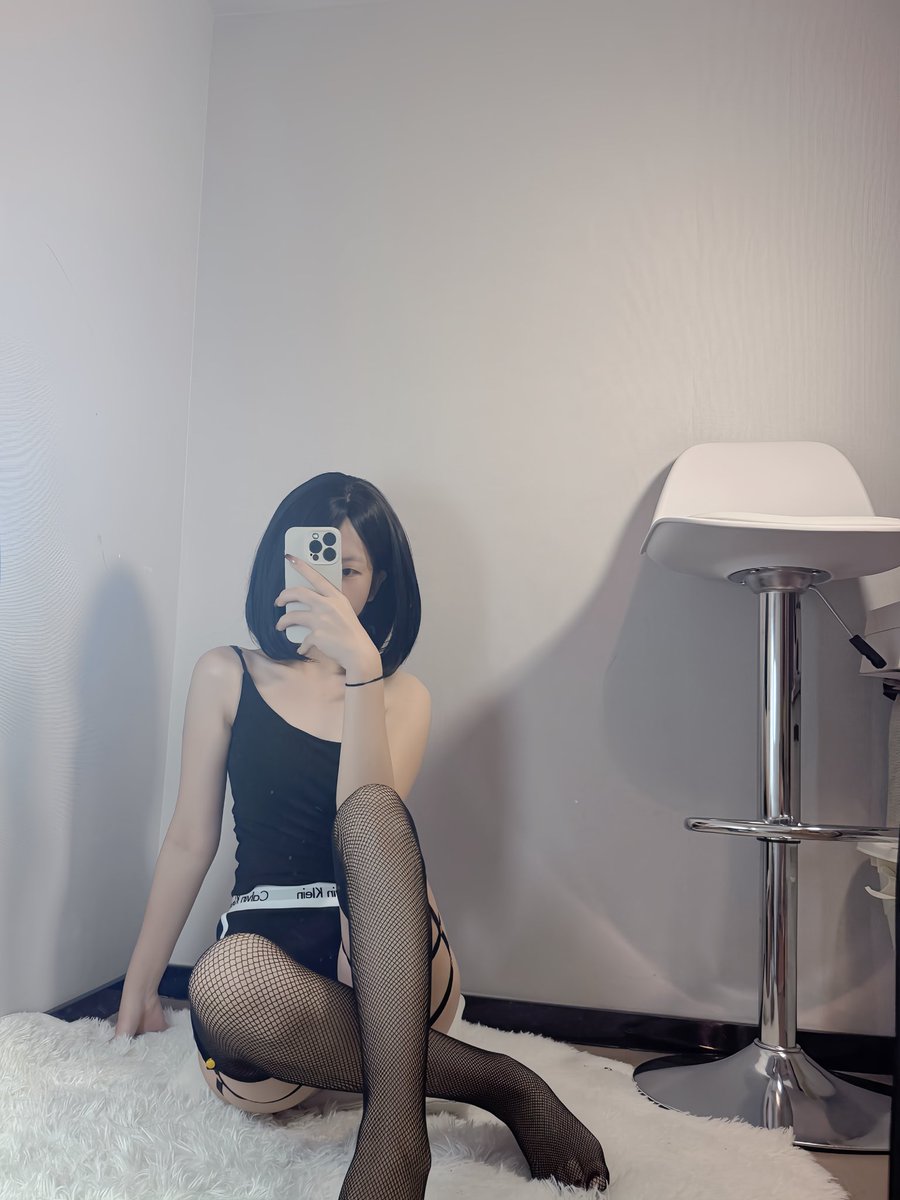 福利姬土豆泥无敌好吃分享的黄推图片2 - 网红私拍内容