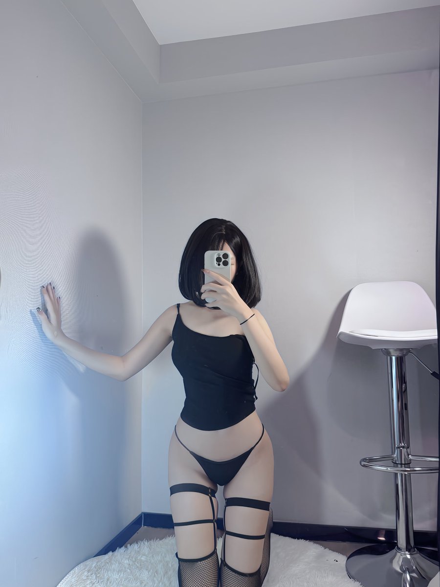 福利姬土豆泥无敌好吃分享的黄推图片2 - 网红私拍内容