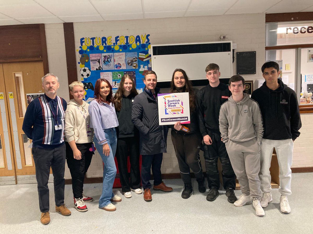 brannock_tech's tweet image. Careers week . Former pupils now at college,  university or in apprenticeships  come back  to Brannock to offer senior pupils advice on the importance of making career plans - If I could turn back  time session @brannock_high @DYWScot @DYWLED @skillsdevscot