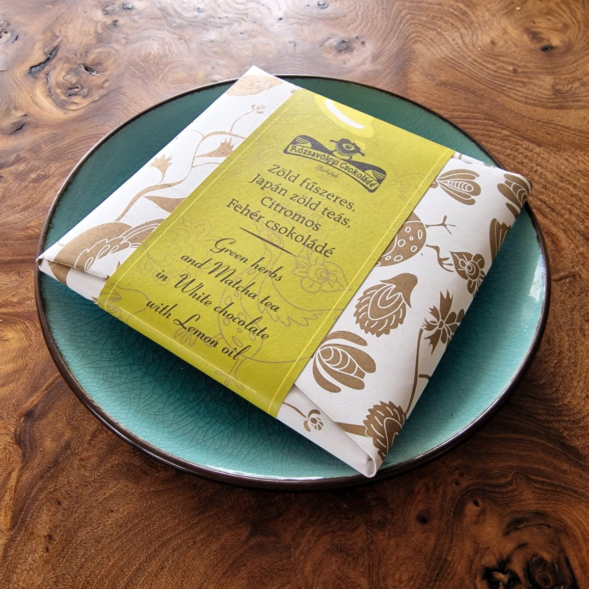 💚Rózsavölgyi Csokoládé Green bar

Green Herbs and Matcha

#craftchocolate #chocolatepackaging #beantobar #ethical #chocolate #beantobarchocolate #artisanchocolate #smallbatchchocolate #singleorigincacao #chocolate