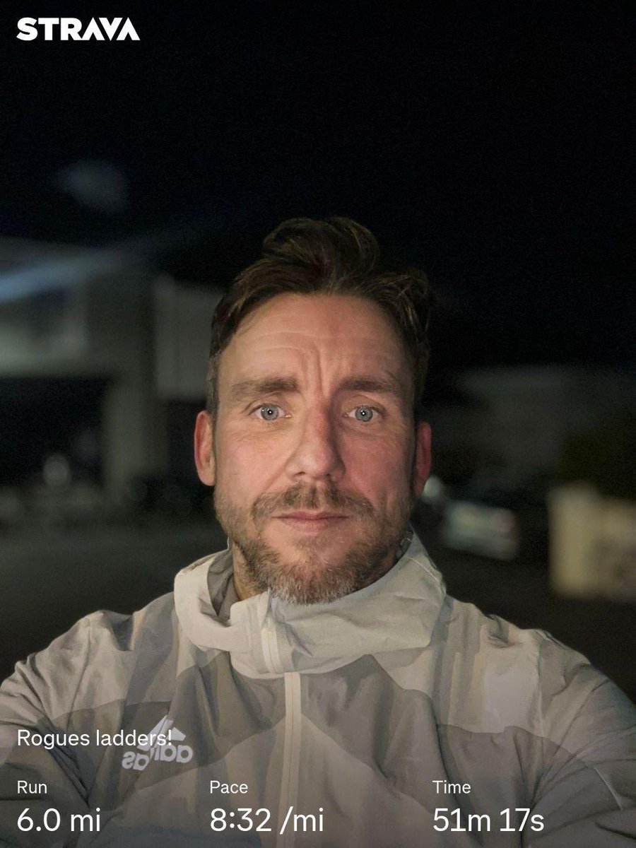 Strong ladder session with the Rogues tonight! Was great fun hope your all well runners and getting some pavement ⁦<a href="/TheJogShop1/">The Jog Shop</a>⁩ ⁦<a href="/balega/">Balega International</a>⁩ ⁦<a href="/on_running/">On</a>⁩ ⁦<a href="/UKRunChat/">UKRunChat</a>⁩ ⁦<a href="/RogueRunnersUK/">Rogue Runners UK</a>⁩