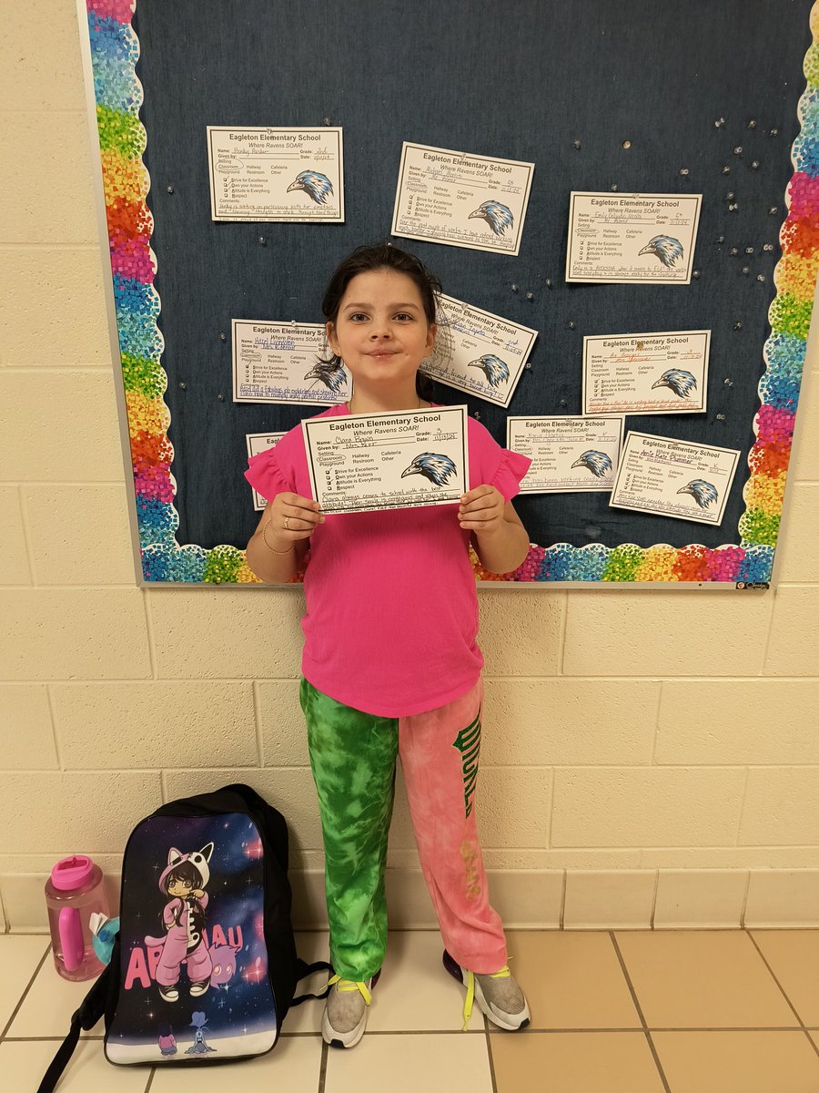 EESKerr3's tweet photo. This smiley girl earned the SOAR award this week. What a great attitude and a contagious smile Clara brings to school everyday!! #eessoars https://t.co/peYkQ3BkW9