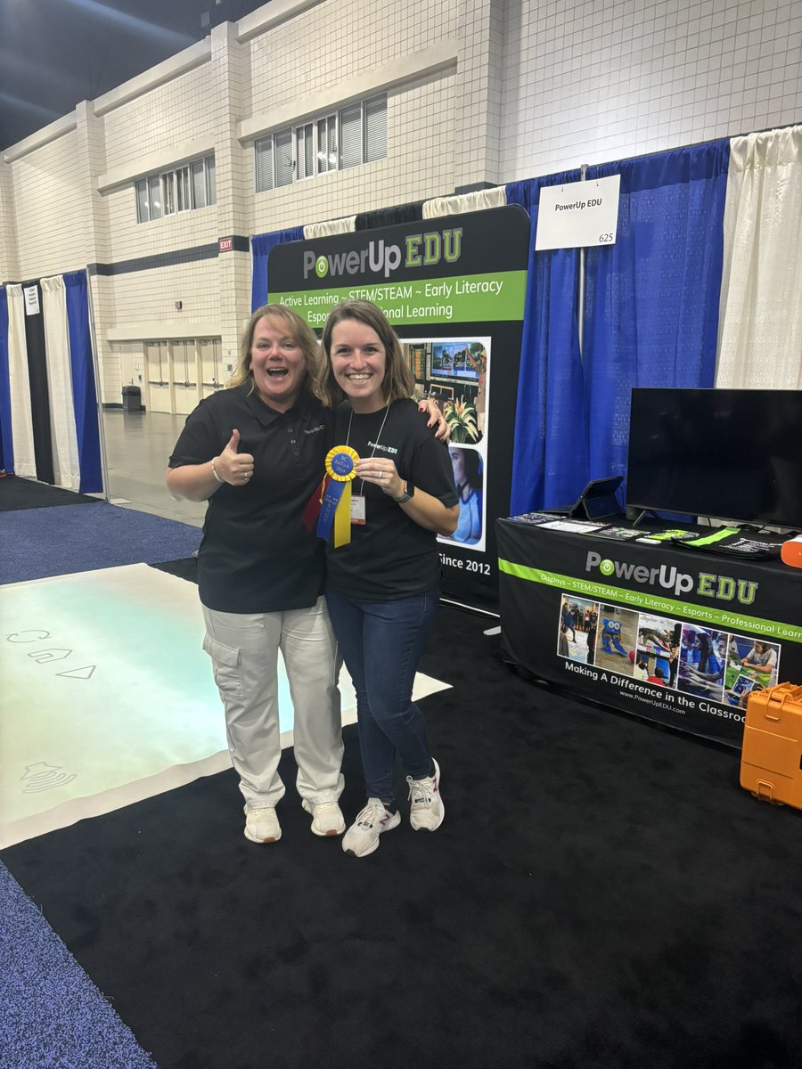 mrs_abbyroberts's tweet image. What a fun way to end our day!!! @powerupedu won the Fan Favorite Award at @scedtech! 🥳

When work is playing all day, it’s easy to love what you do!

#scedtech24 

@LuPlayground @Active_Floor @boxlightinc @RoboticalLtd @ClassVR