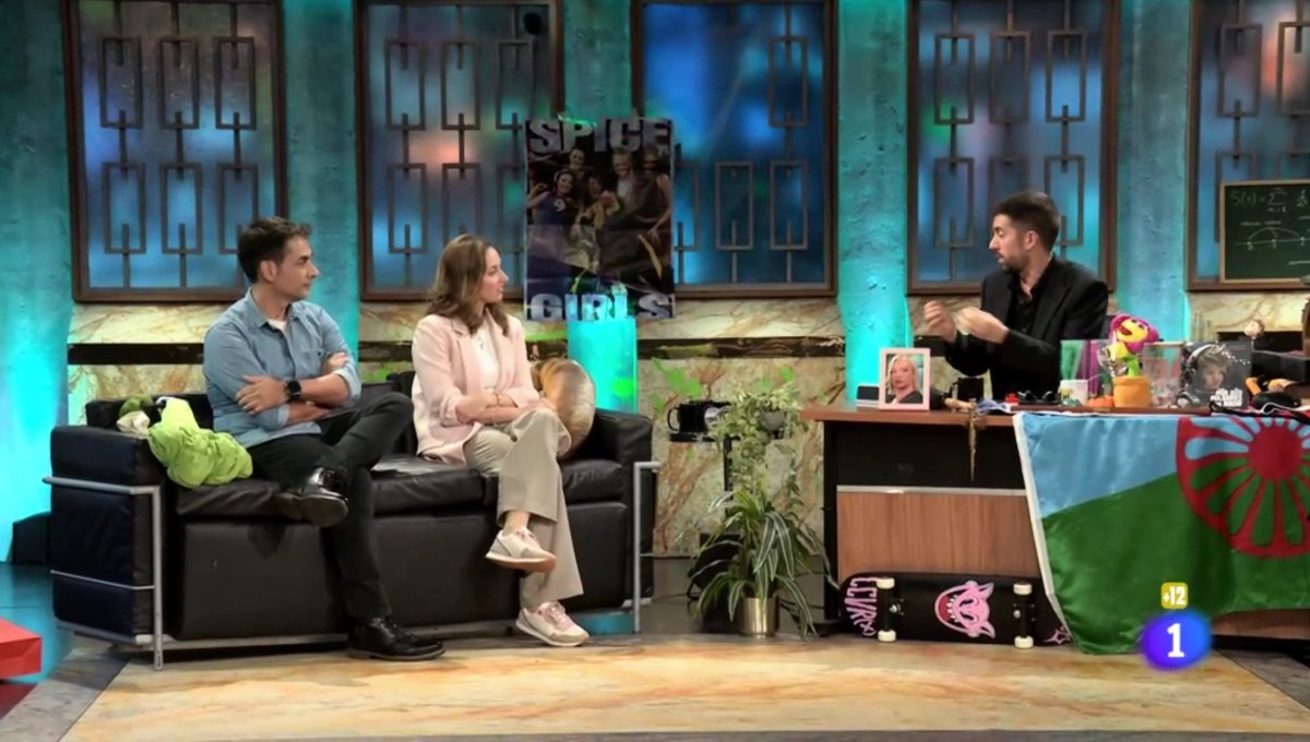 "Tenemos un porcentaje de producto interior bruto muy bajo dedicado a la investigación, sin ciencia no hay futuro" Biólogos reivindicando que se invierta más en ciencia. #LaRevuelta
#LarevueltaTVE