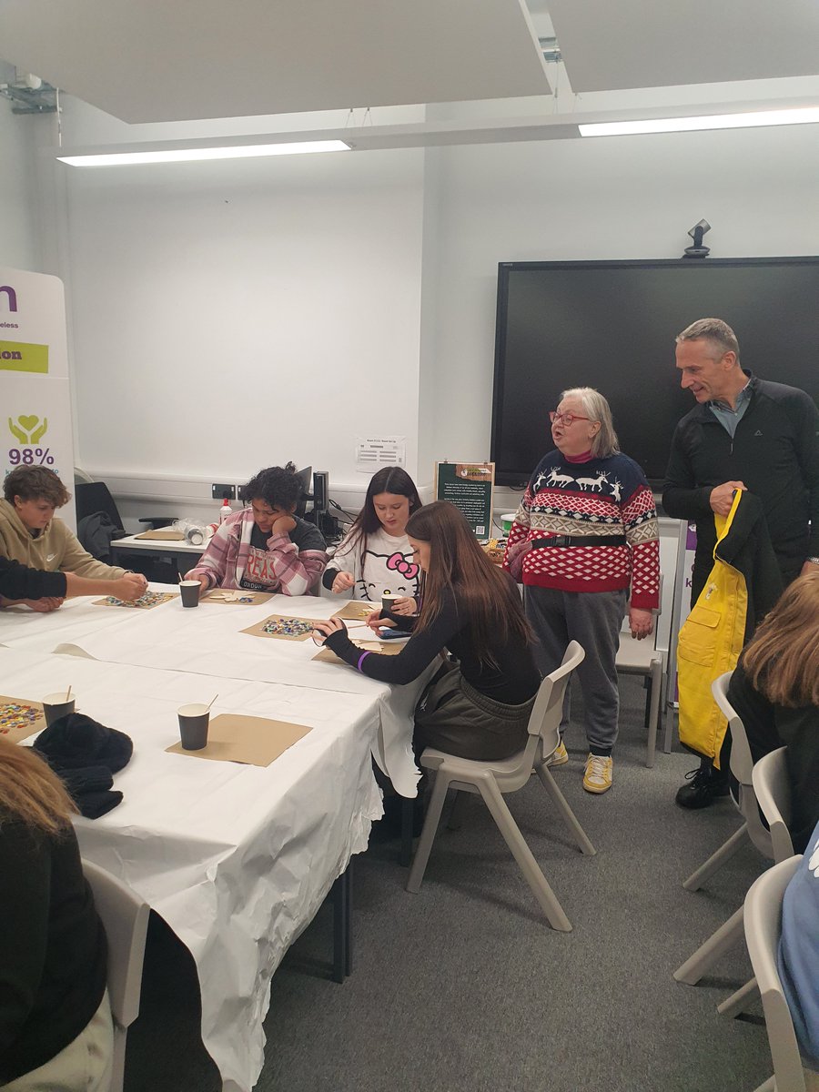 Huge thanks to our incredible supporters who braved the November weather for our most successful #stalbansleepout yet, raising over £7,100 for our charity!
Our intrepid team of 30 companions, staff, trustees, volunteers and supporters took part. Story:

emmaus.org.uk/hertfordshire/…