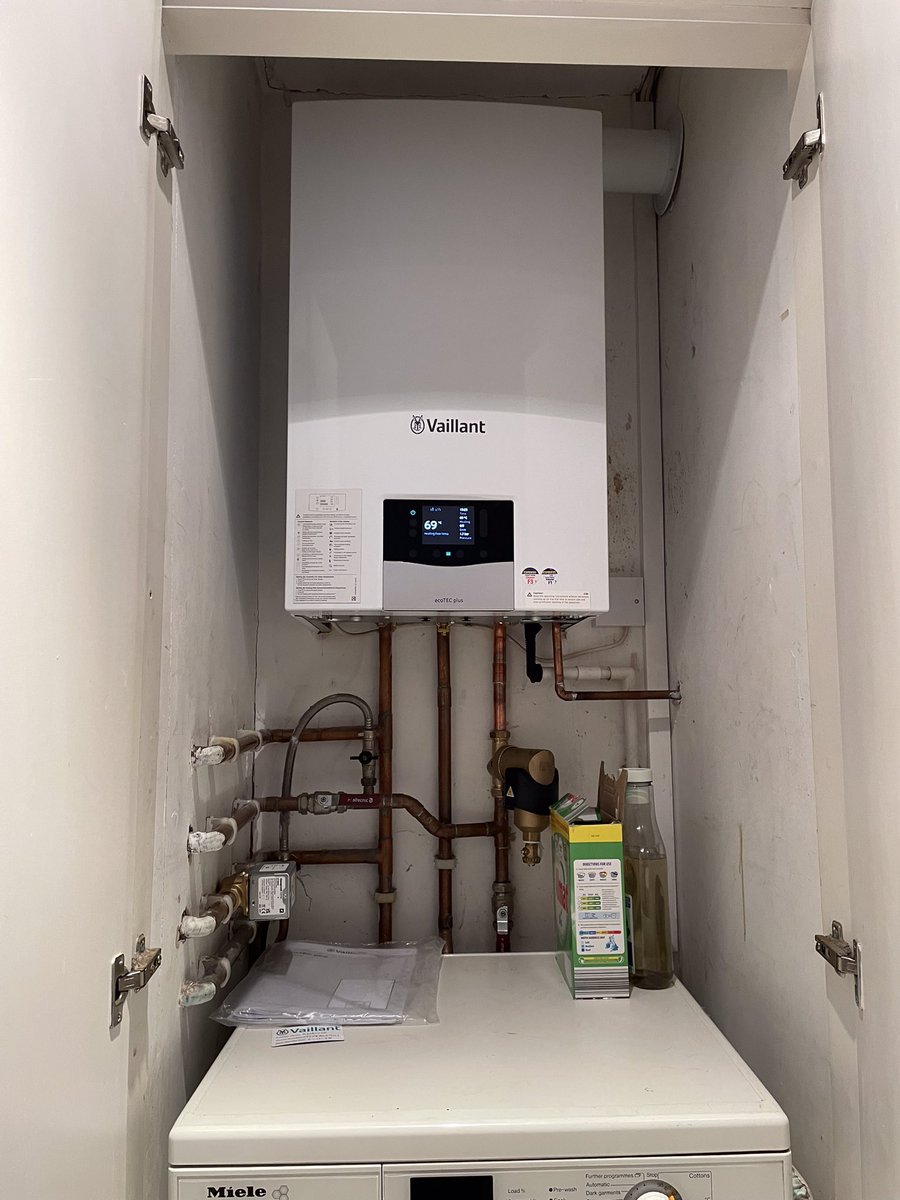 At last I’ve installed The new Ecotec Plus a 6 series, 1 out one in, easy peasy <a href="/vaillantuk/">Vaillant UK</a> #Advance