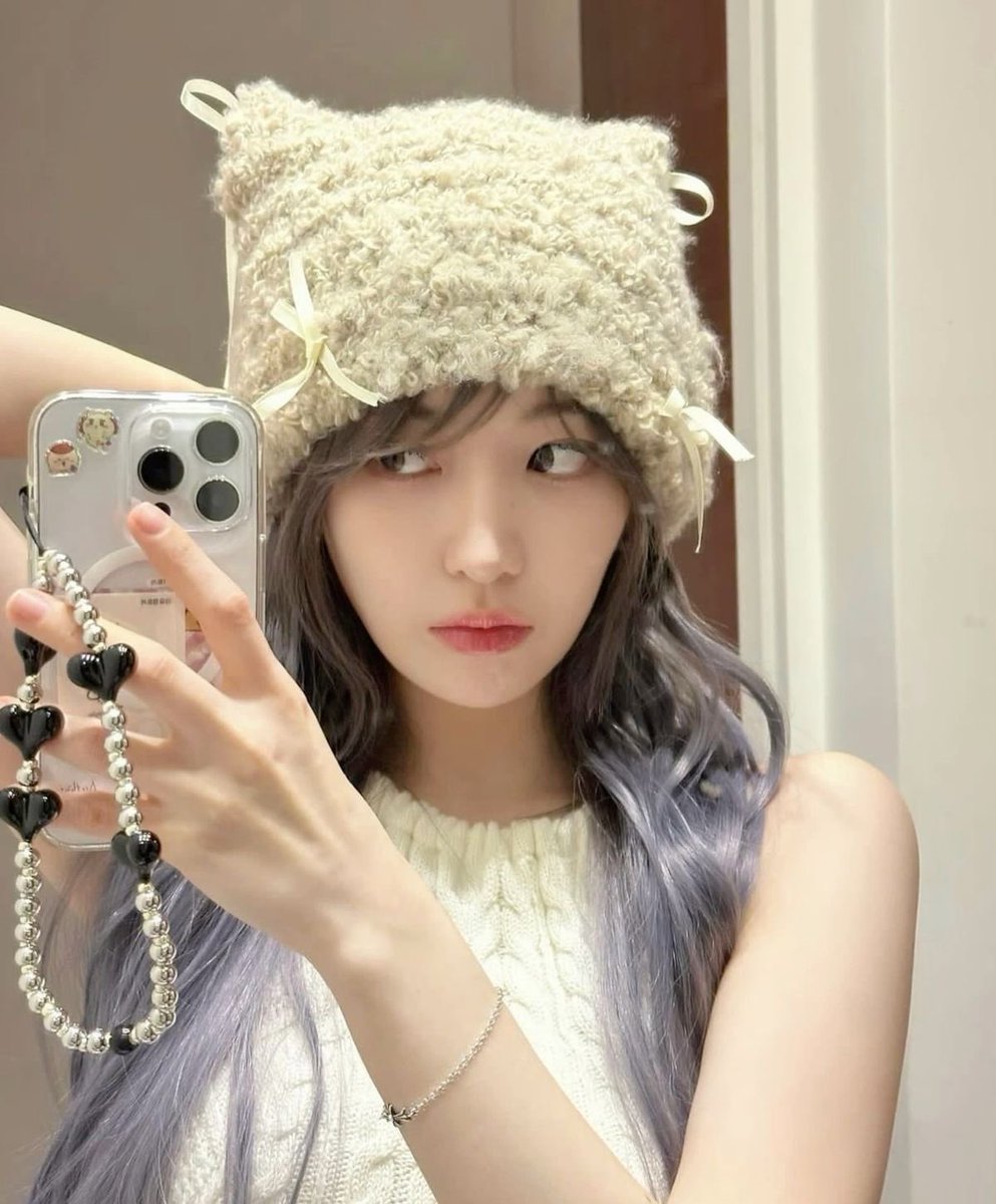 choerrylucid's tweet photo. Day 3 looking for moots! 
-18 
- ive, redvelvet, lesserafim, loona 
-enfp 
- any groups okay! 
- dan da dan, jjk (anime) 

♡︎/⟳ if u wanna be moots ₍ᐢ. .ᐢ₎ https://t.co/I1I7huECOV