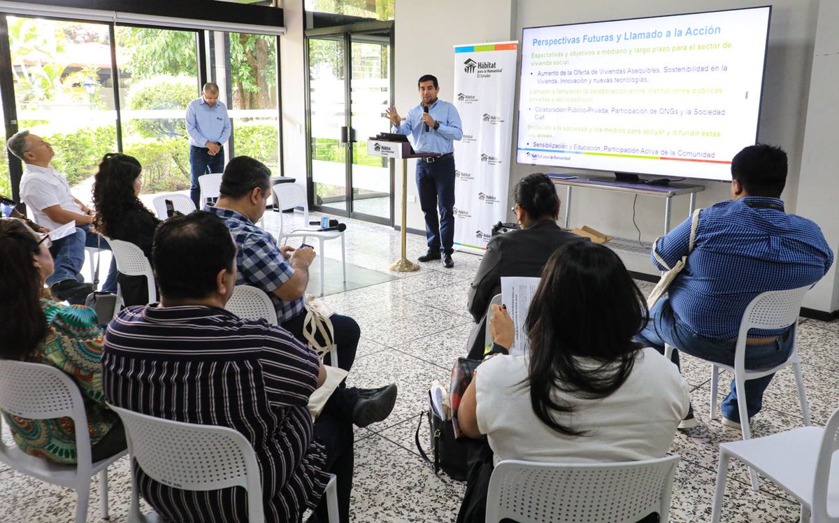 Diario El Salvador (@elsalvador) on Twitter photo <a href="/HabitatES/">Hábitat El Salvador</a> #DeDinero | Carlos Coto, gerente de Construcción de Hábitat El Salvador (<a href="/HabitatES/">Hábitat El Salvador</a>), indicó que los nuevos modelos de vivienda van desde los $11,500. 📸: Diego García/ #DiarioElSalvador <a href="/HabitatES/">Hábitat El Salvador</a> #DeDinero | Carlos Coto, gerente de Construcción de Hábitat El Salvador (<a href="/HabitatES/">Hábitat El Salvador</a>), indicó que los nuevos modelos de vivienda van desde los $11,500. 📸: Diego García/ #DiarioElSalvador