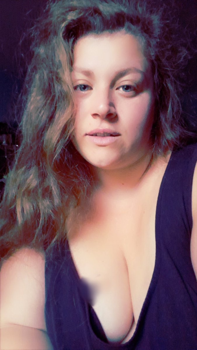 Kyeafoot55's tweet photo. Time to #getup! #goodmorning ♥️

 #beautifulwoman #beautiful #girls #thick #of #thickgirl #biggirl #chubby #curvy #chubbyme #love #blueeyes #longhair #fans #hmu #prettyface #admire https://t.co/wCI2KVoLed