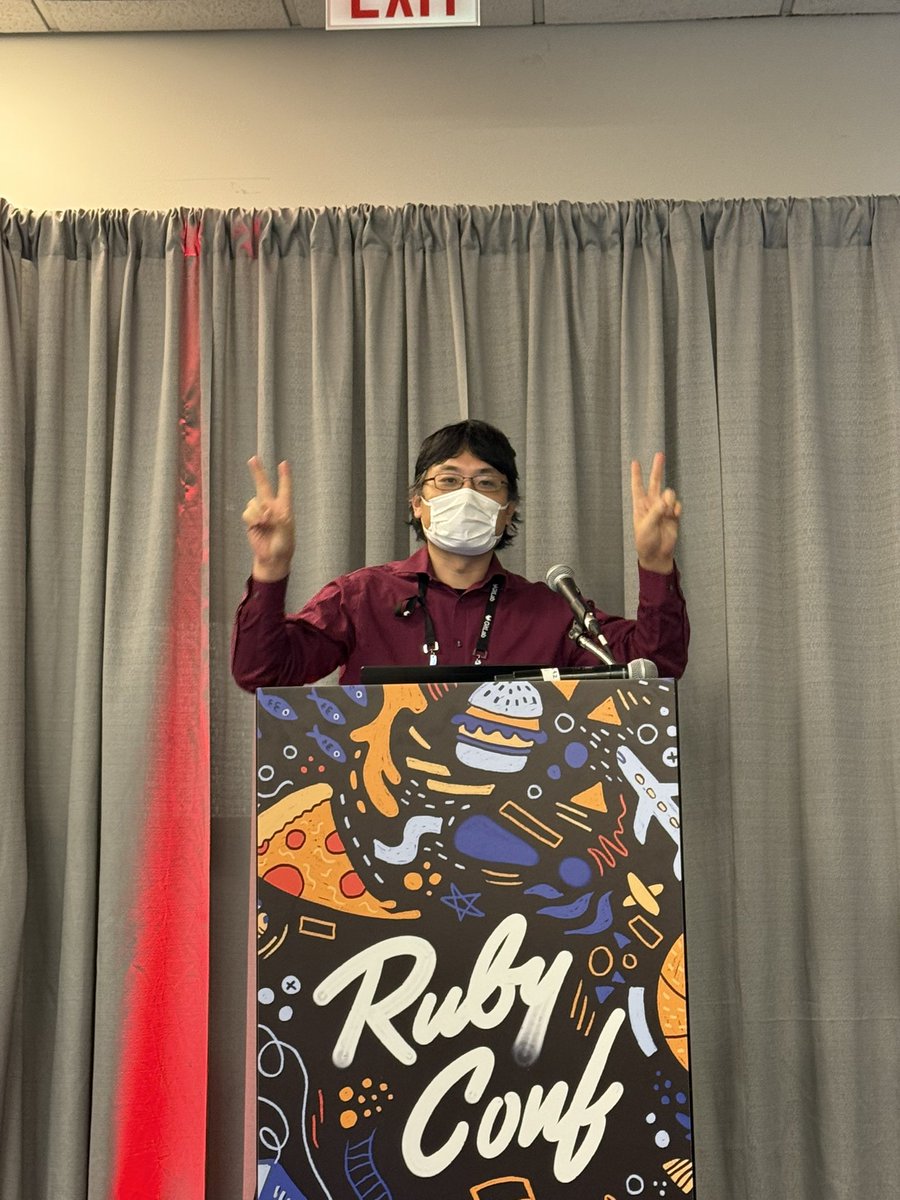 ima1zumi's tweet image. ささださん撮りにきた #rubyconf