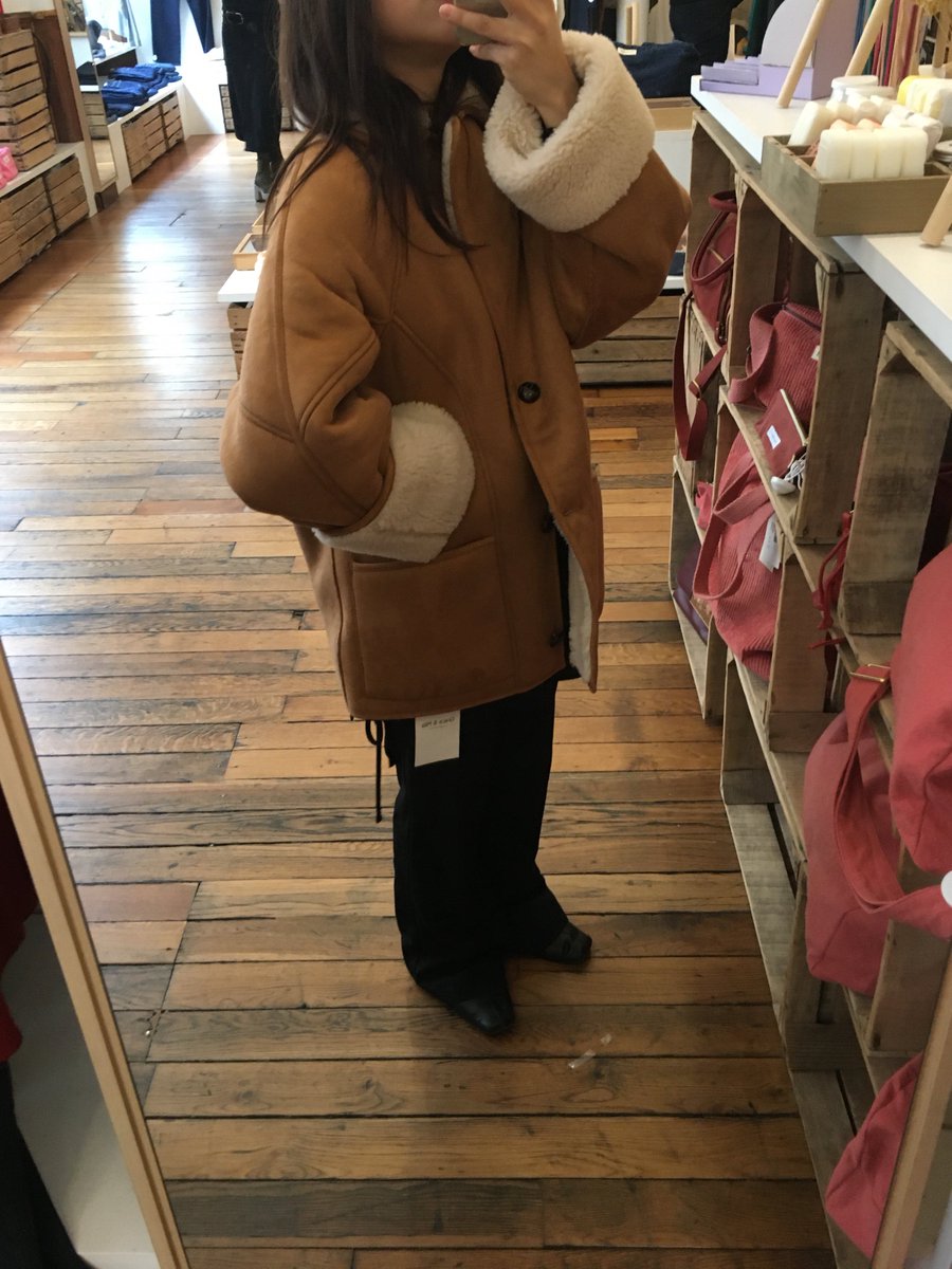 파리에서 발견한 귀여운 무스탕 !!!