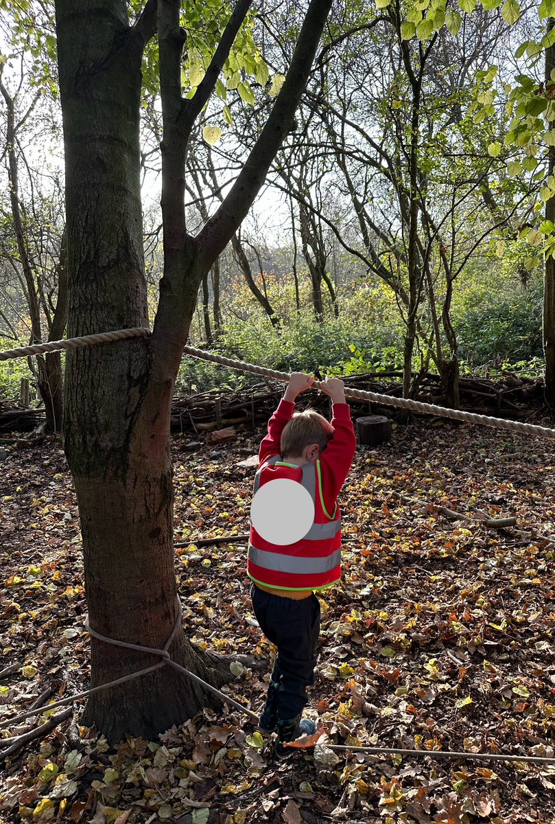 A lovely day volunteering on the little mans first school trip. We are raising such a popular, kind &amp; caring little man. So amazing to see him in his school setting with his little buddies &amp; watching him guide &amp; look after his other classmates and have epic listening ears 😳😳
