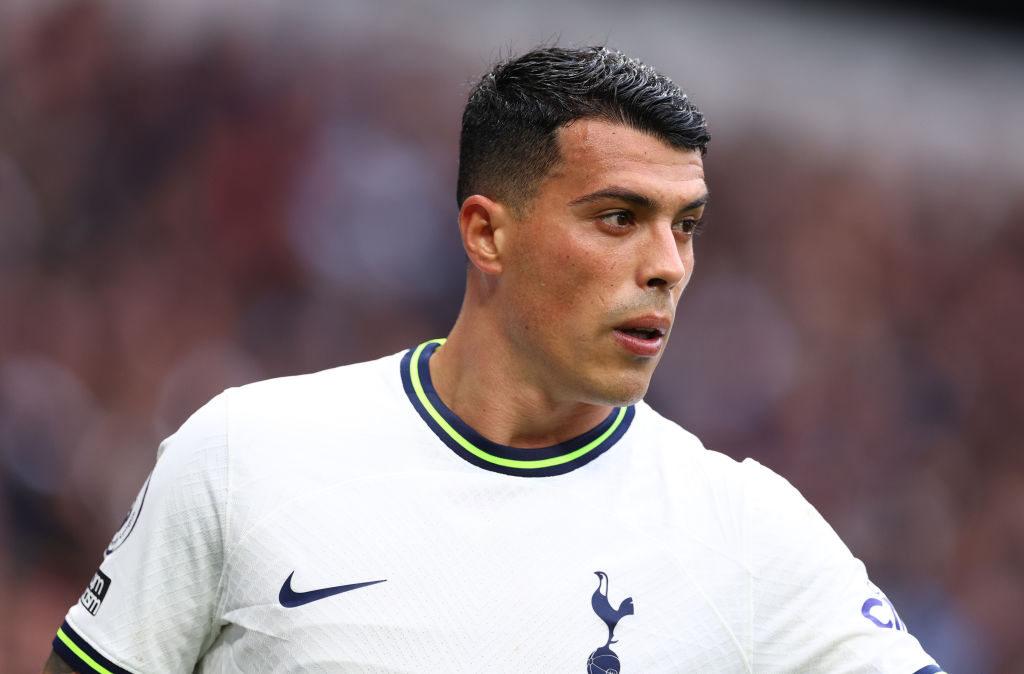 FabrizioRomano's tweet photo. ⚪️❗️ Pedro Porro on Real Madrid links: "My friends send me the rumours, it is a compliment... but I am focused on Spurs and the national team".

"It is the result of a job well done if one of the best clubs in the world is taking notice of me", told El Desmarque. https://t.co/uZqCPHUqnG