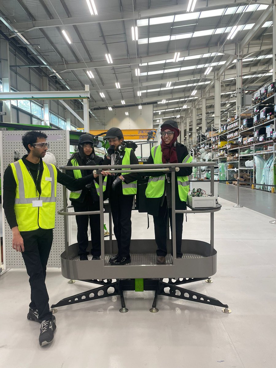 CHSGcreativeart's tweet photo. Year 9 future engineers visited @NiftyliftWorld for their Women in Engineering Event. @Challney_Girls #weareuphoric #girlsinengineering #girlsinstem https://t.co/Jnf4tW1hvS