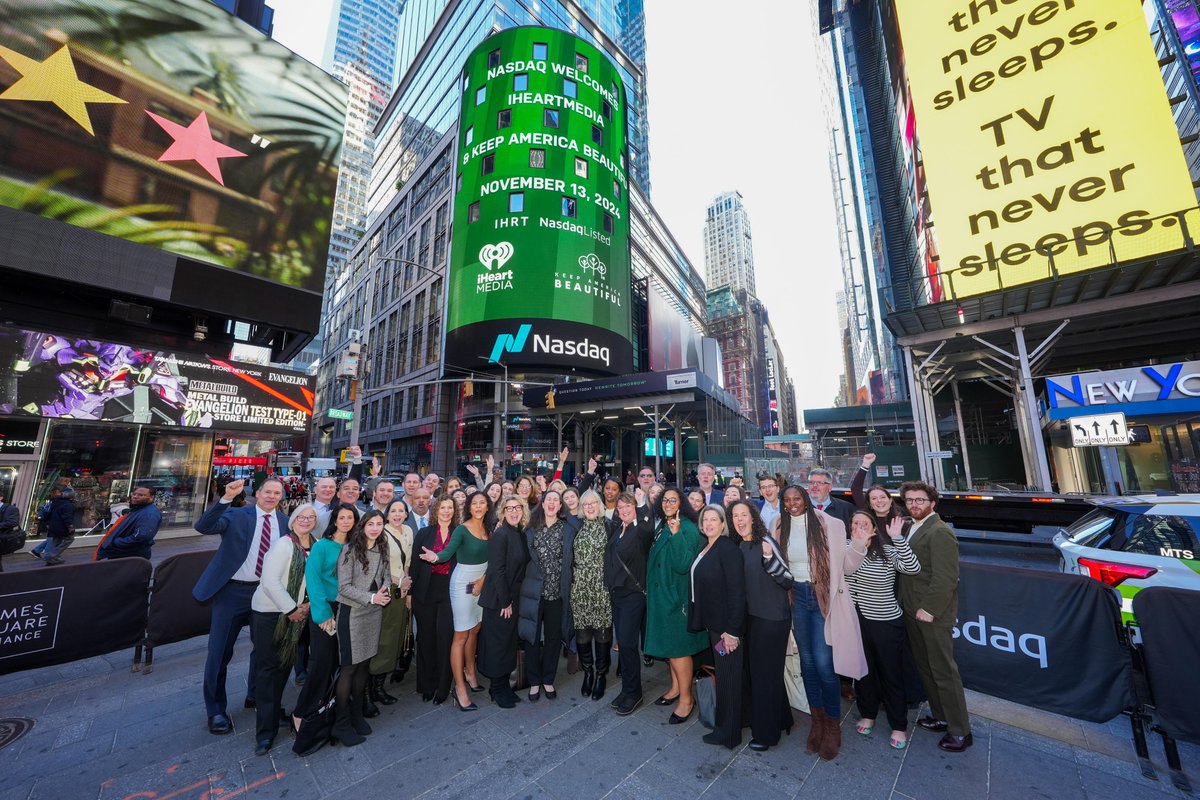 NasdaqExchange's tweet photo. ♻️ Creating a legacy of positive change.

🔔 It’s America Recycles Day—thrilled to welcome @IHeartMedia and @kabtweet to the @NasdaqExchange Opening Bell. 

🌎 Join millions of Americans to help keep our country clean, green and beautiful! https://t.co/IhApGRF9y9