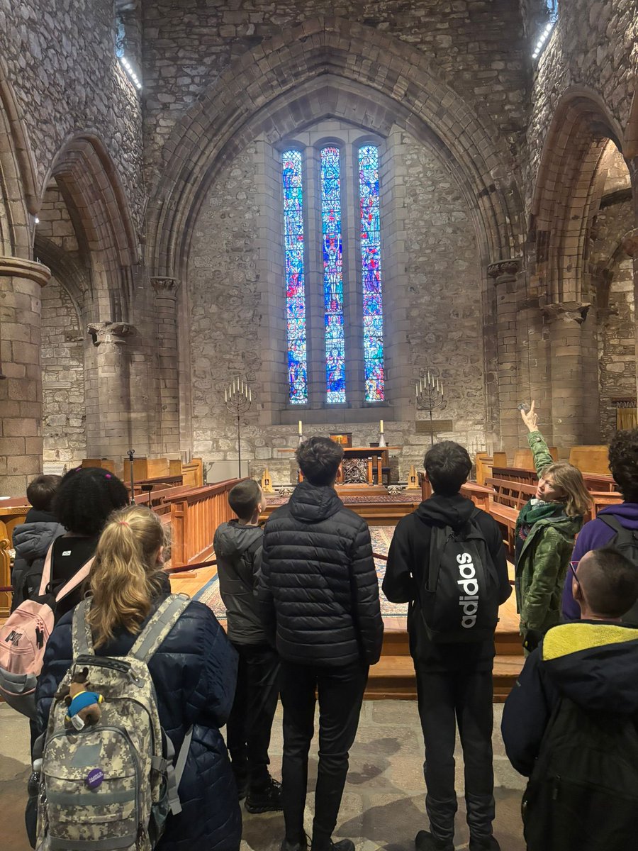 Today some of our S3 Historians visited St Machar Cathedral as part of their PBL on Remembrance in our local community. It was great to see their 3D poppy books on display and explore the war memorials and war graves.