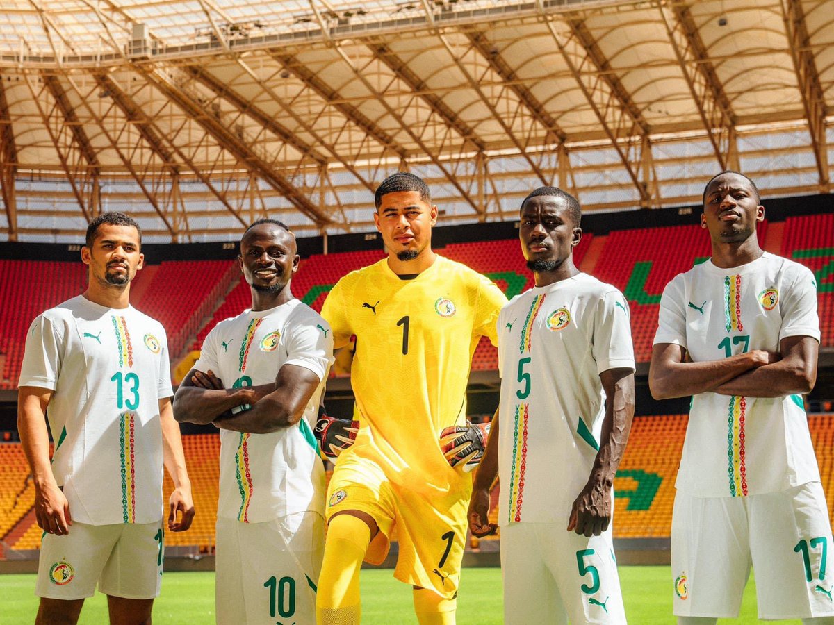 cissemodou6's tweet photo. Nos nouveaux maillots 💪🏾🇸🇳
@beinsports_FR 
#sport https://t.co/kkH6jXOkoo