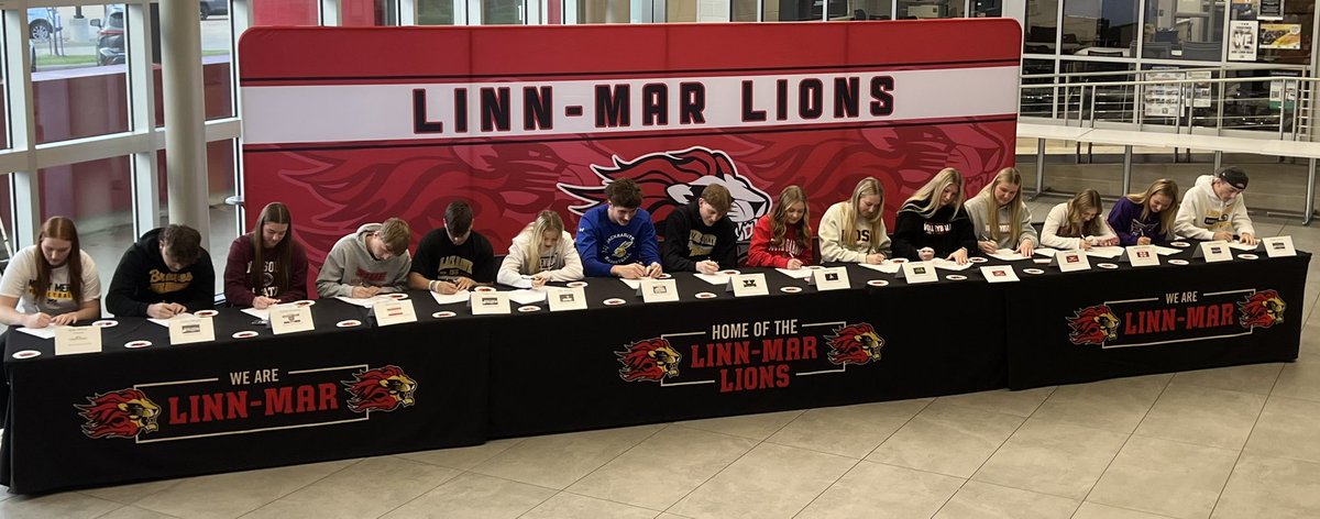 𝑪𝒐𝒏𝒈𝒓𝒂𝒕𝒖𝒍𝒂𝒕𝒊𝒐𝒏𝒔 𝒕𝒐 𝒕𝒉𝒆𝒔𝒆 15 𝒔𝒕𝒖𝒅𝒆𝒏𝒕-𝒂𝒕𝒉𝒍𝒆𝒕𝒆𝒔 𝒐𝒏 𝒕𝒉𝒆𝒊𝒓 𝒔𝒊𝒈𝒏𝒊𝒏𝒈 𝒅𝒂𝒚 𝒕𝒐 𝒄𝒐𝒎𝒑𝒆𝒕𝒆 𝒂𝒕 𝒕𝒉𝒆 𝒏𝒆𝒙𝒕 𝒍𝒆𝒗𝒆𝒍!